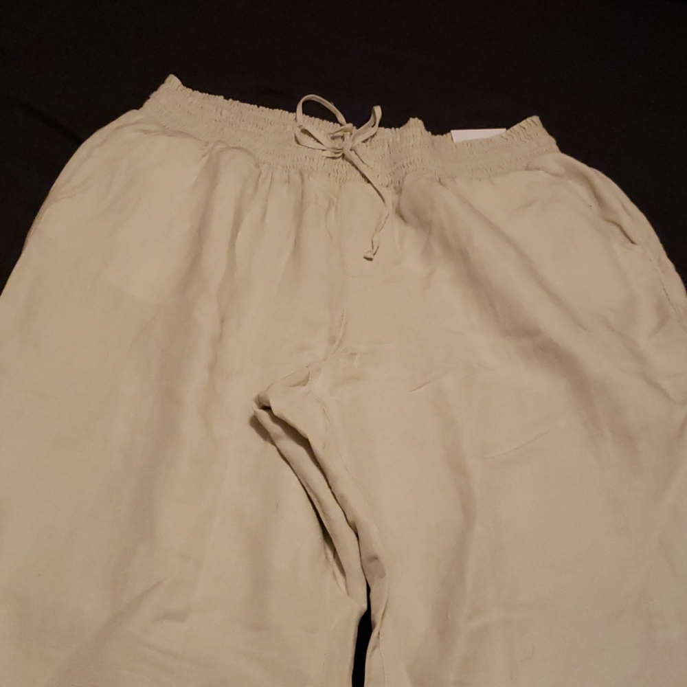 Size 18/20 NWT wide leg beige linen pants